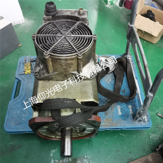 注塑機(jī)西門子伺服電機(jī)壞伺服馬達(dá)過壓故障維修