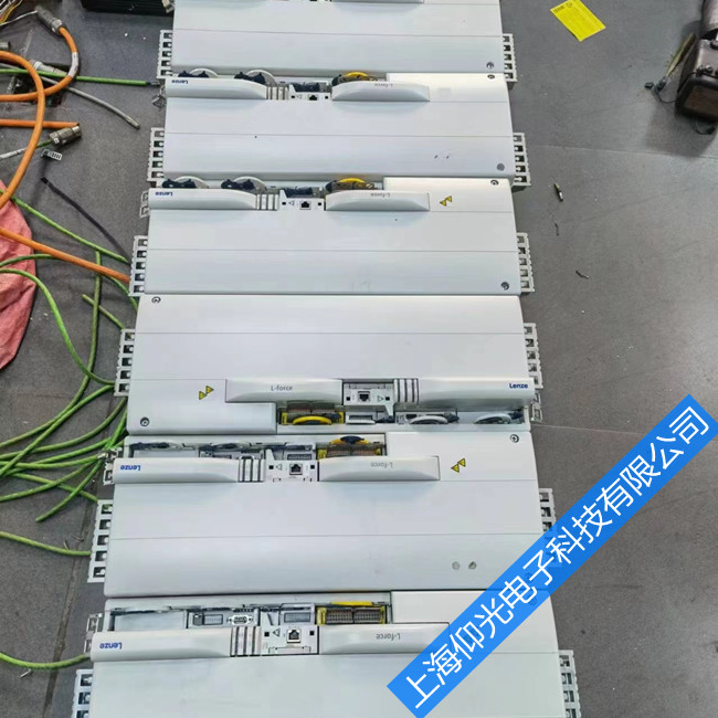 倫次變頻器EVS9322-ES報(bào)警直流母線(xiàn)欠壓故障維修