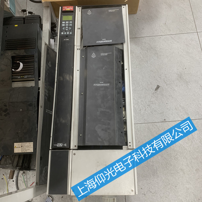丹佛斯變頻器VLT5100報警顯示7故障維修講解