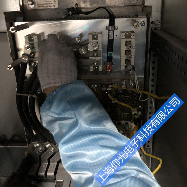 艾默生CT變頻器E010報警原因及處理方法