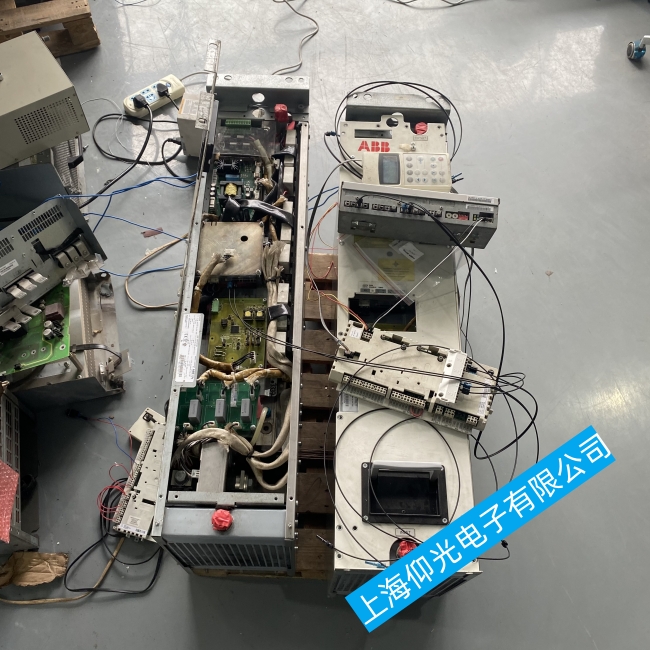 山西接通三相380V電源后,變頻器無(wú)任何指示和反應(yīng)怎么辦(專業(yè)維修團(tuán)隊(duì))
