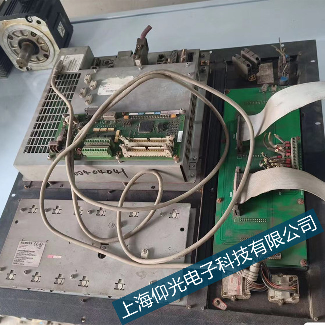 西門子數(shù)控系統(tǒng)電源接通后無(wú)基本畫面顯示維修方法