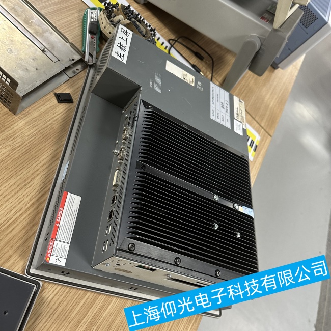 上海施耐德工控機HMIFT6450電路板電路接觸不良故障維修二十年經(jīng)驗