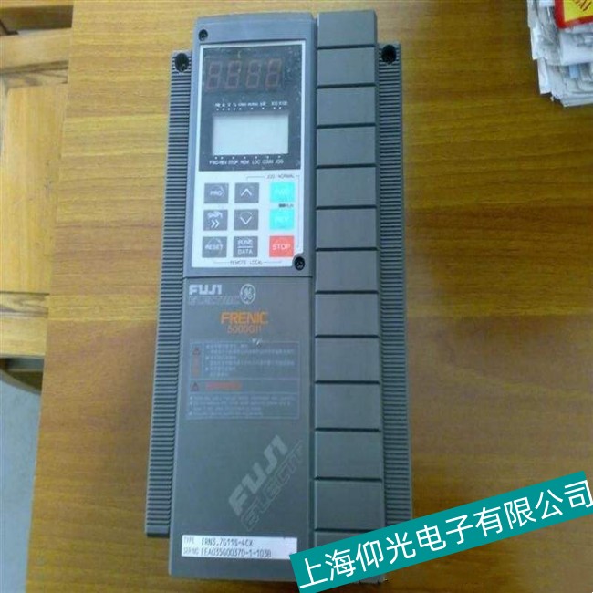 富士變頻器帶載后顯示過(guò)電流故障維修