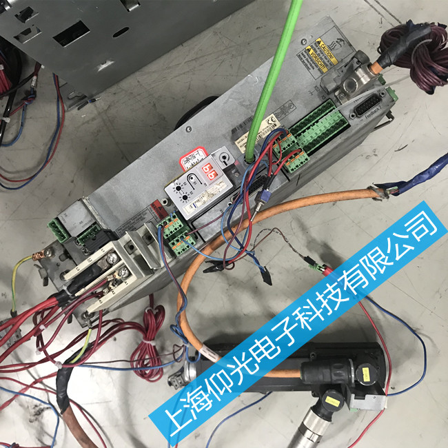 力士樂HCS系列伺服驅(qū)動器開機(jī)報(bào)警顯示F3130故障維修方法